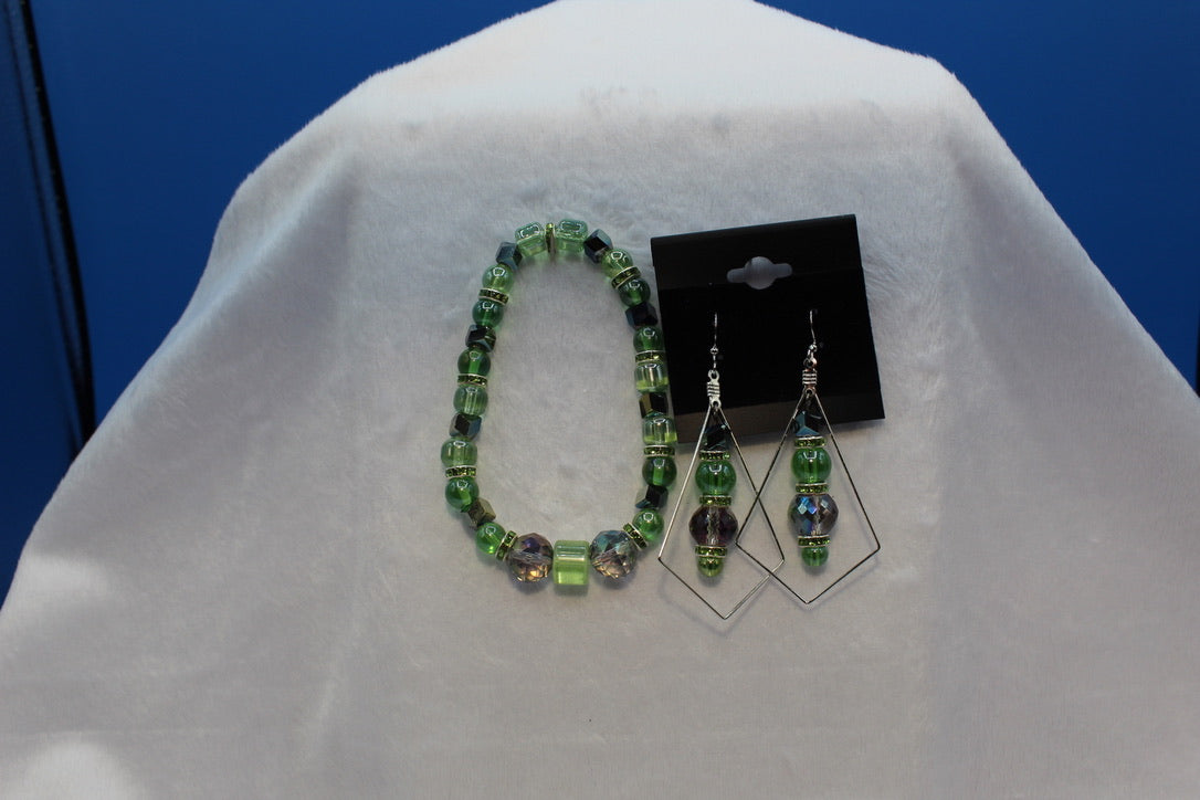 Earrings w/ Matching Bracelet - Green - Touched By Christ