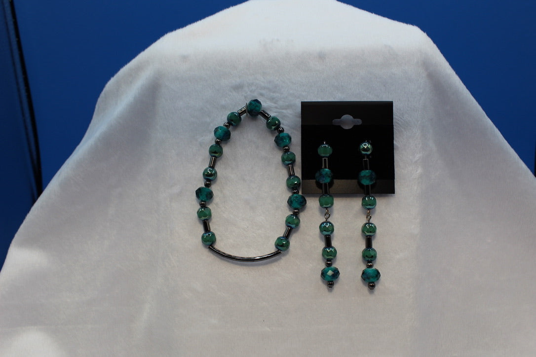 Earrings w/ Matching Bracelet - Green - Touched By Christ