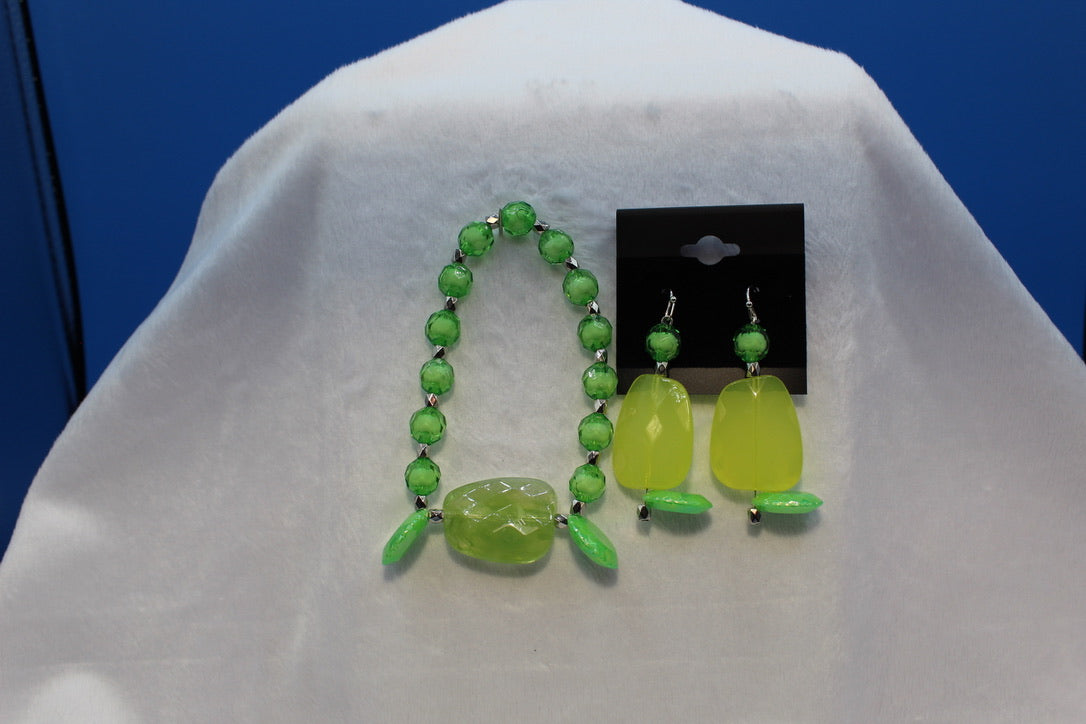 Earrings w/ Matching Bracelet - Green - Touched By Christ