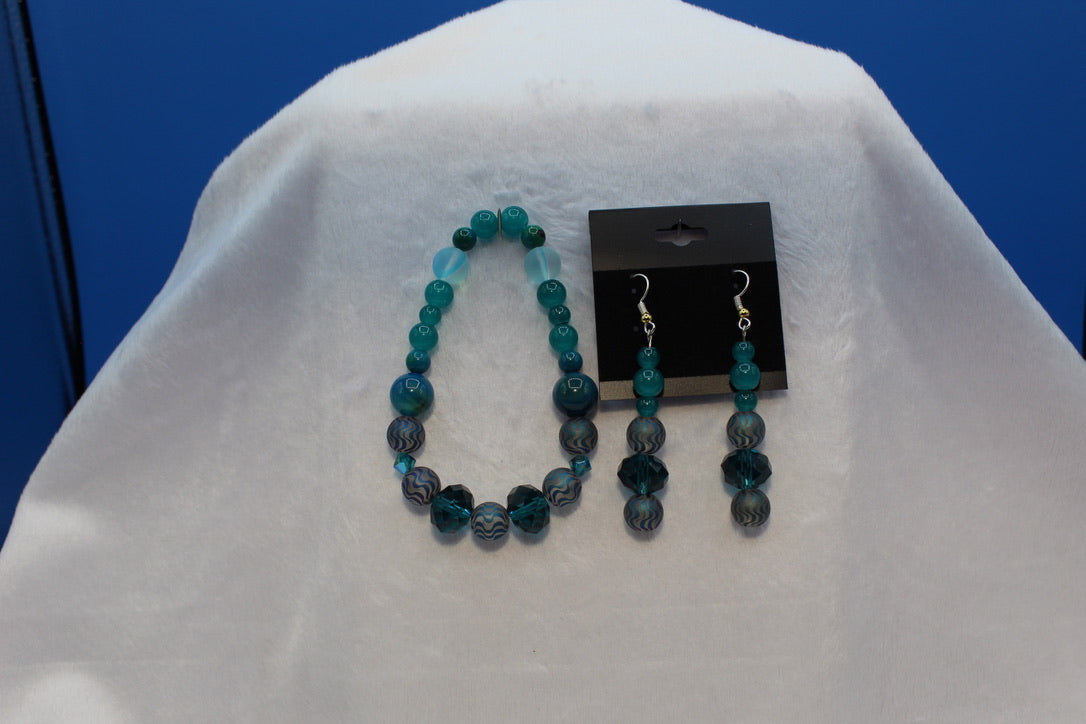 Earrings w/ Matching Bracelet - Green - Touched By Christ