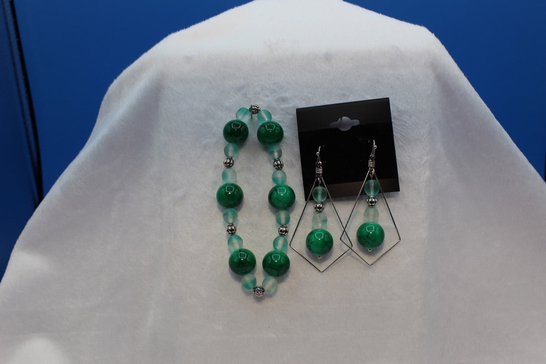 Earrings w/ Matching Bracelet - Green