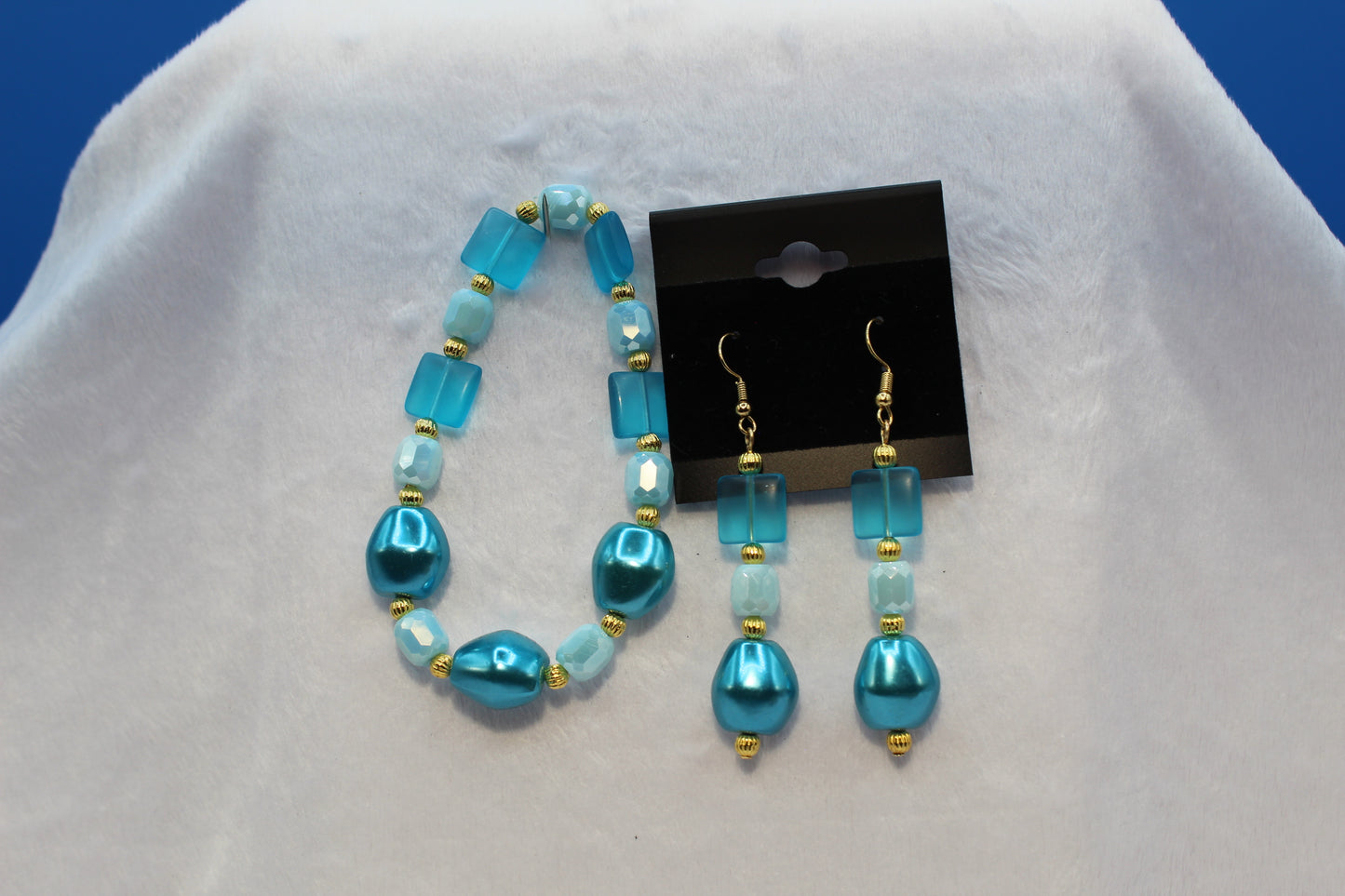 Earrings w/ Matching Bracelet - Aqua