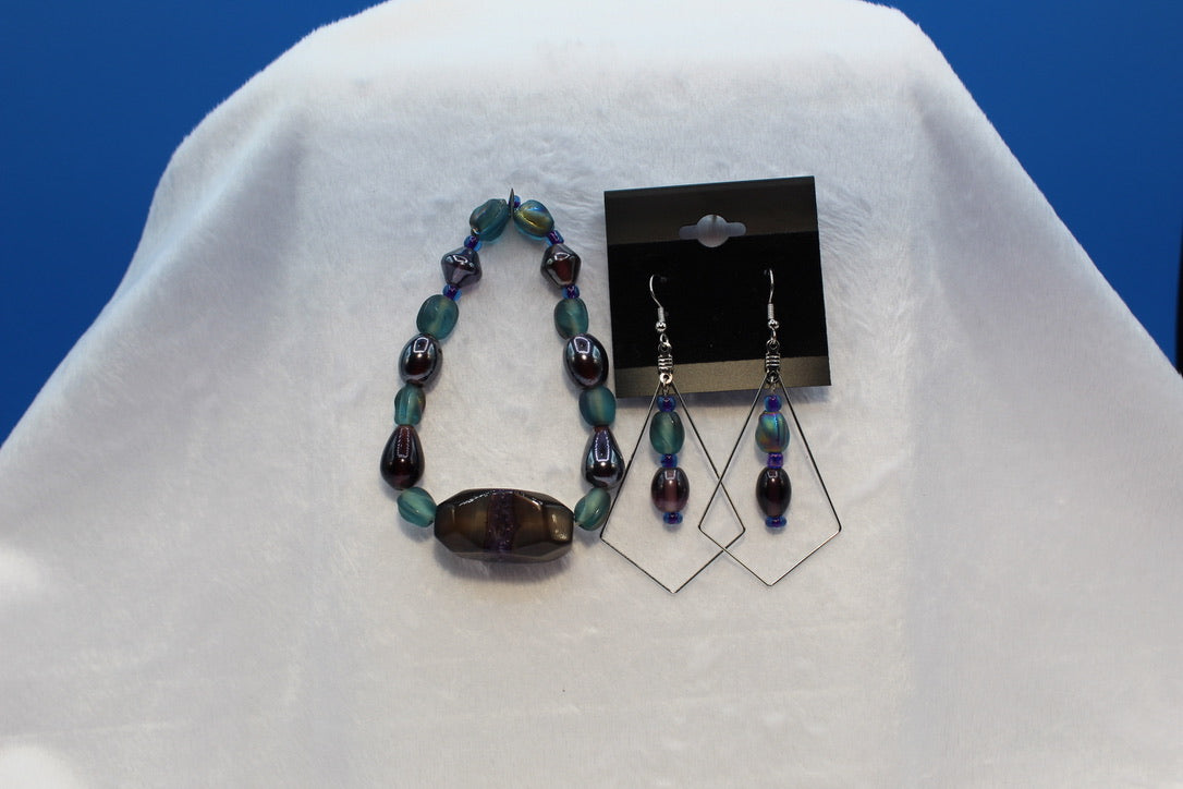Earrings w/ Matching Bracelet - Purple - Touched By Christ