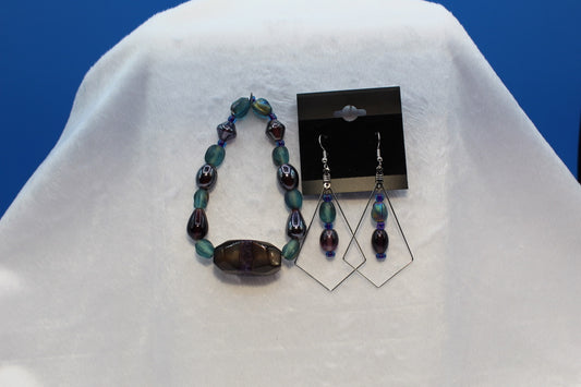 Earrings w/ Matching Bracelet - Purple