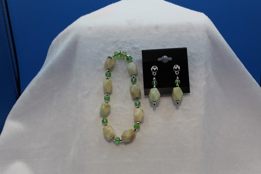 Earrings w/ Matching Bracelet - Green