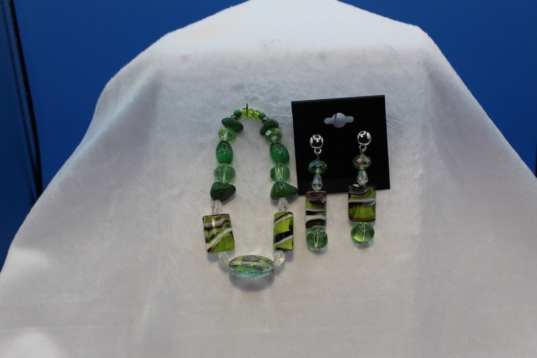 Earrings w/ Matching Bracelet - Green