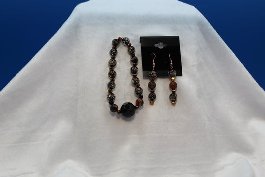 Earrings w/ Matching Bracelet - Black