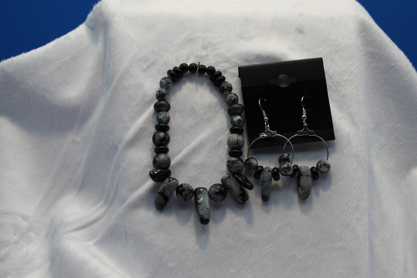 Earrings w/ Matching Bracelet - Gray