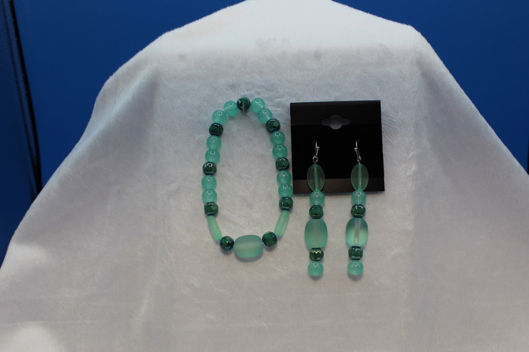 Earrings w/ Matching Bracelet - Green - Touched By Christ