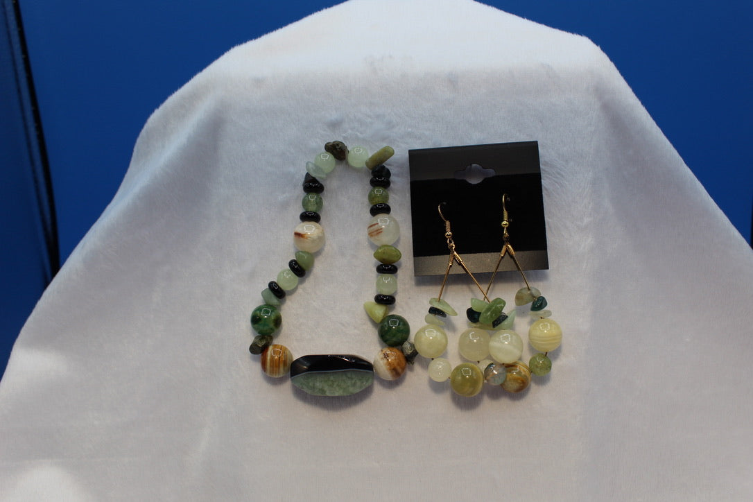 Earrings w/ Matching Bracelet - Green