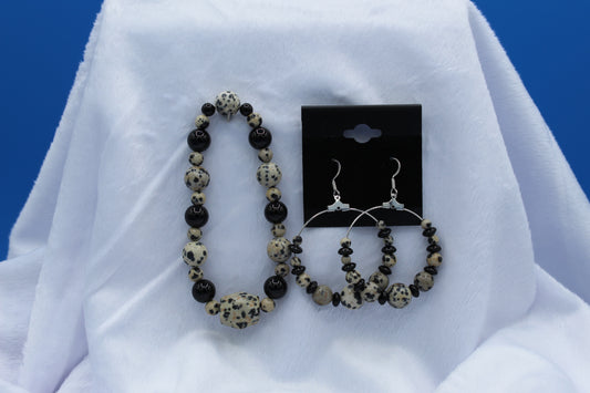 Earrings w/ Matching Bracelet - Black