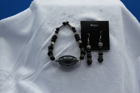 Earrings w/ Matching Bracelet - Black