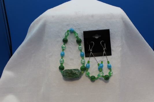 Earrings w/ Matching Bracelet - Green