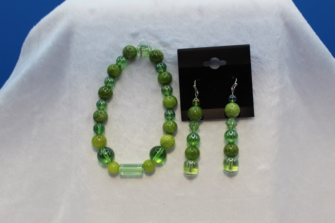 Earrings w/ Matching Bracelet - Green