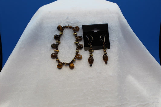 Earrings w/ Matching Bracelet - Brown