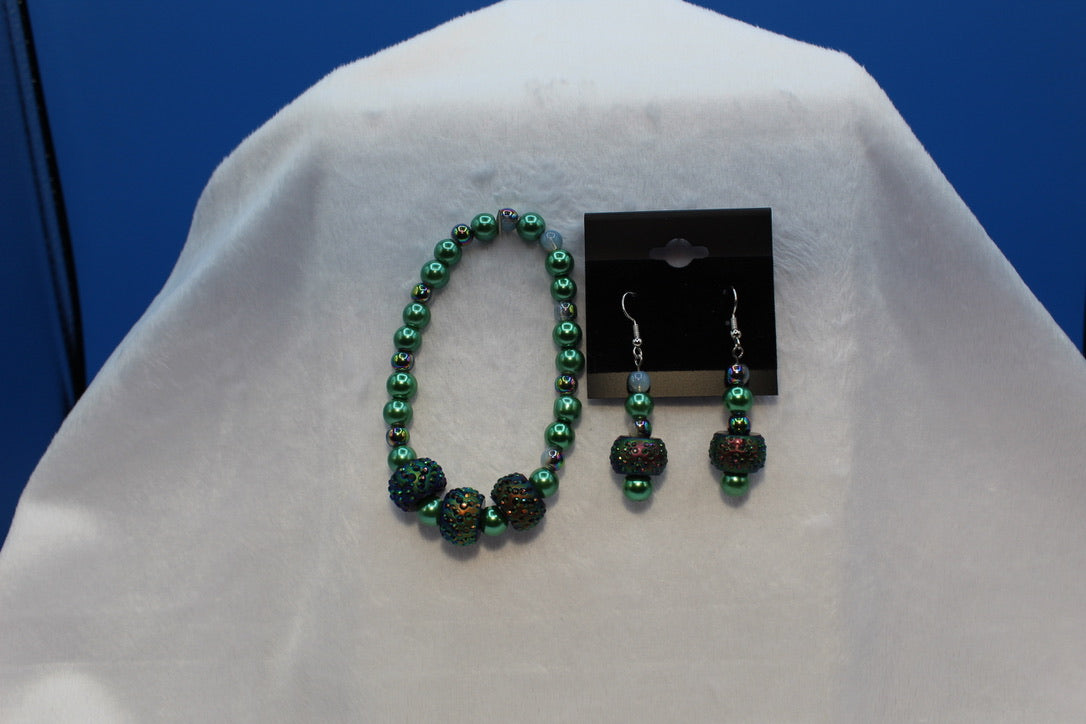 Earrings w/ Matching Bracelet - Green