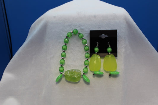 Earrings w/ Matching Bracelet - Green