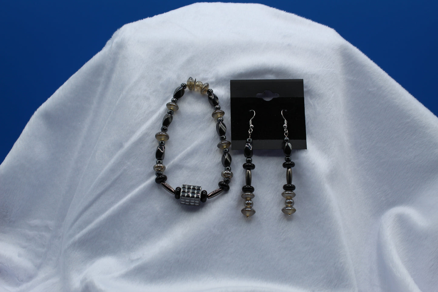 Earrings w/ Matching Bracelet - Black