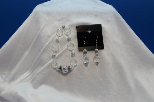 Earrings w/ Matching Bracelet - Clear