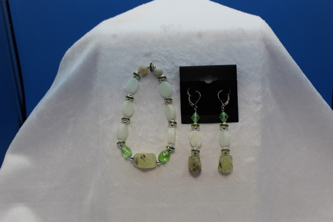 Earrings w/ Matching Bracelet - Green