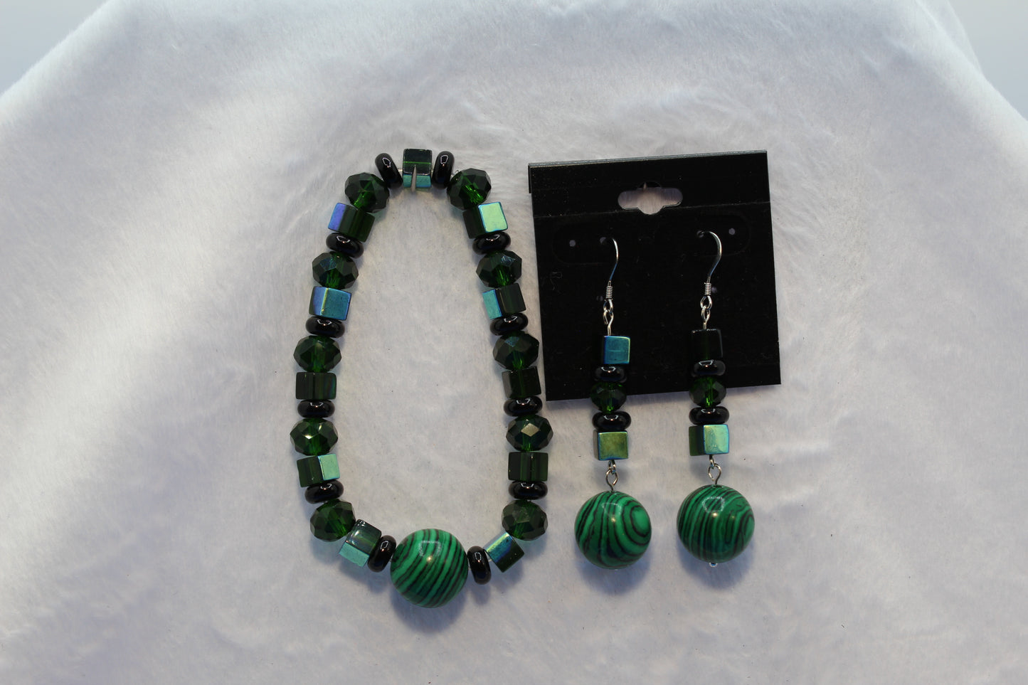 Earrings w/ Matching Bracelet - Green (D1)