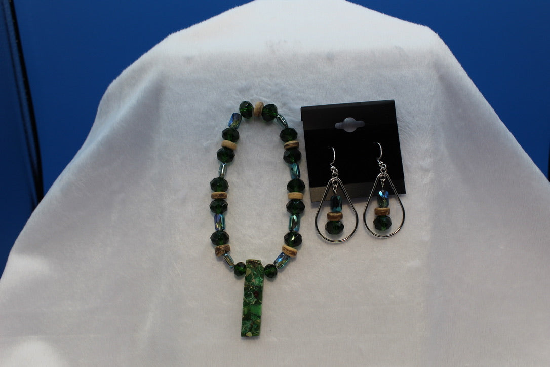 Earrings w/ Matching Bracelet - Green