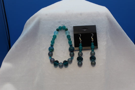 Earrings w/ Matching Bracelet - Green