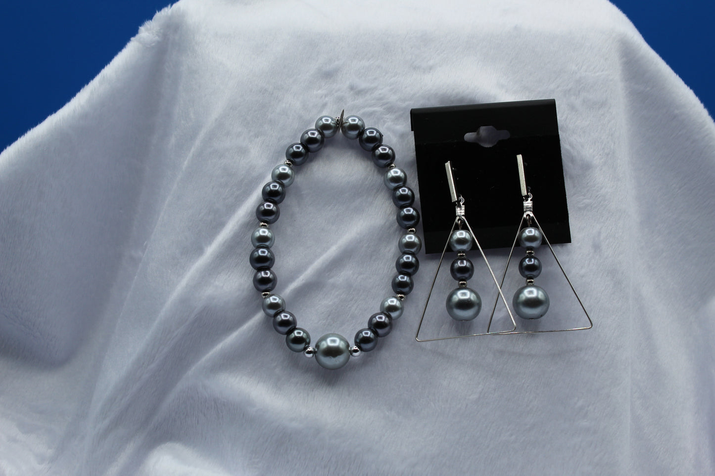 Earrings w/ Matching Bracelet - Gray