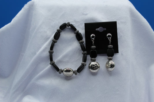Earrings w/ Matching Bracelet - Black - Touched By Christ